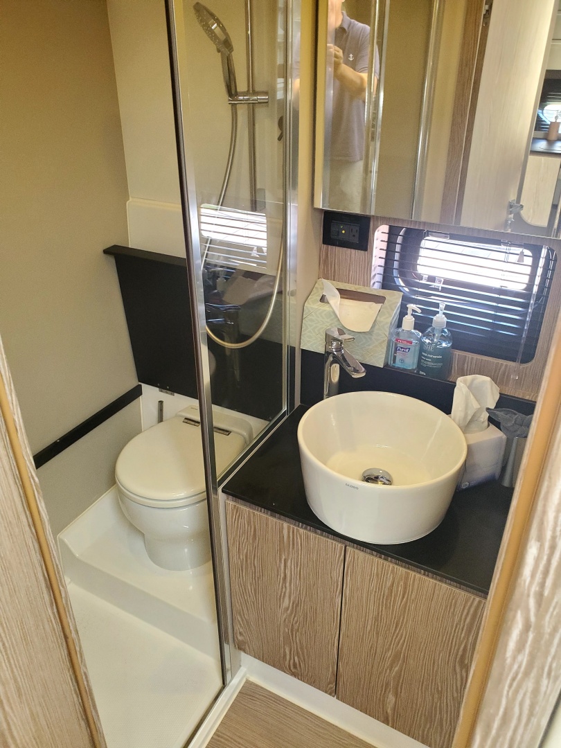 43ft Azimut Yacht For Sale
