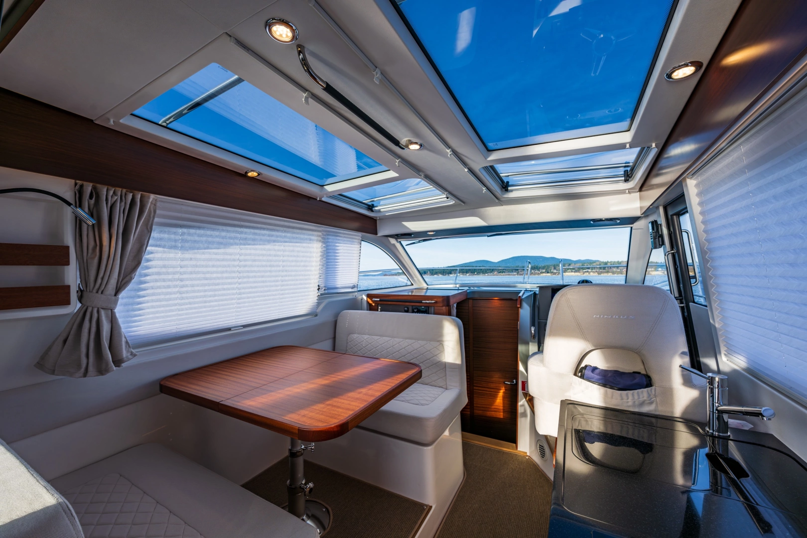 Nimbus 305 Coupe Yacht For Sale