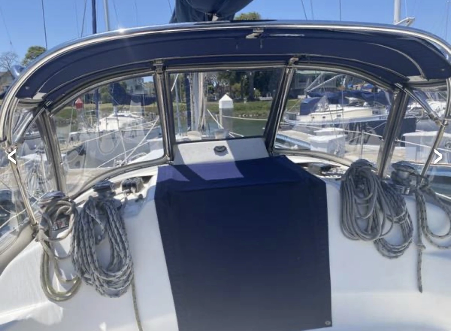 Hunter  Yacht For Sale