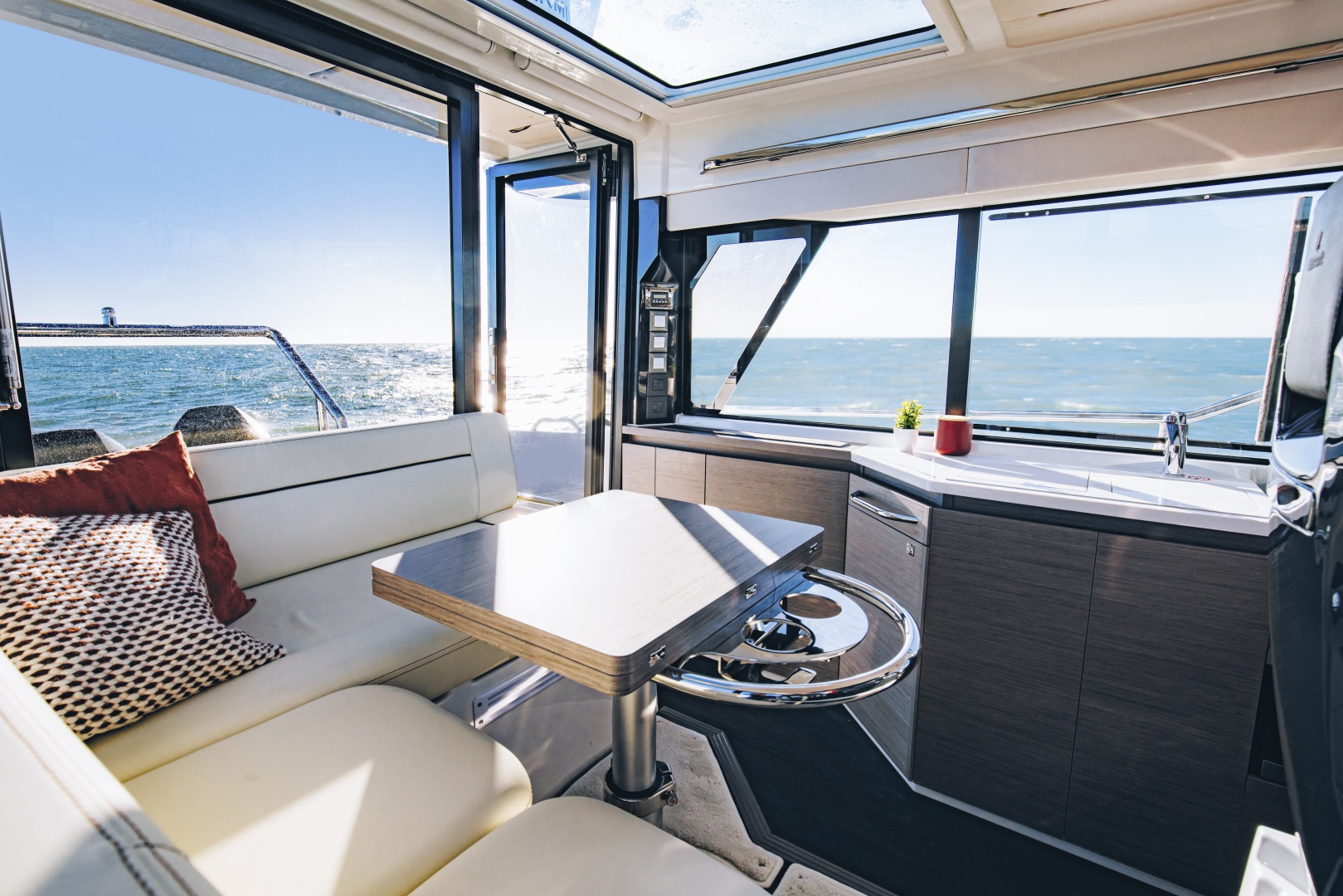 38ft Wellcraft Yacht For Sale