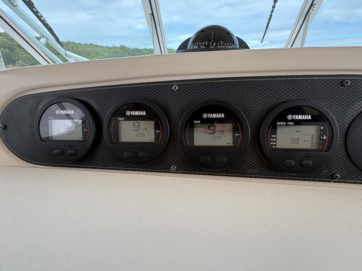 Grady-White 365 Express Yacht For Sale