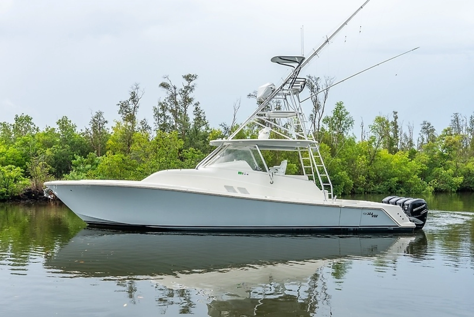 SeaVee 430 Fisharound Yacht For Sale