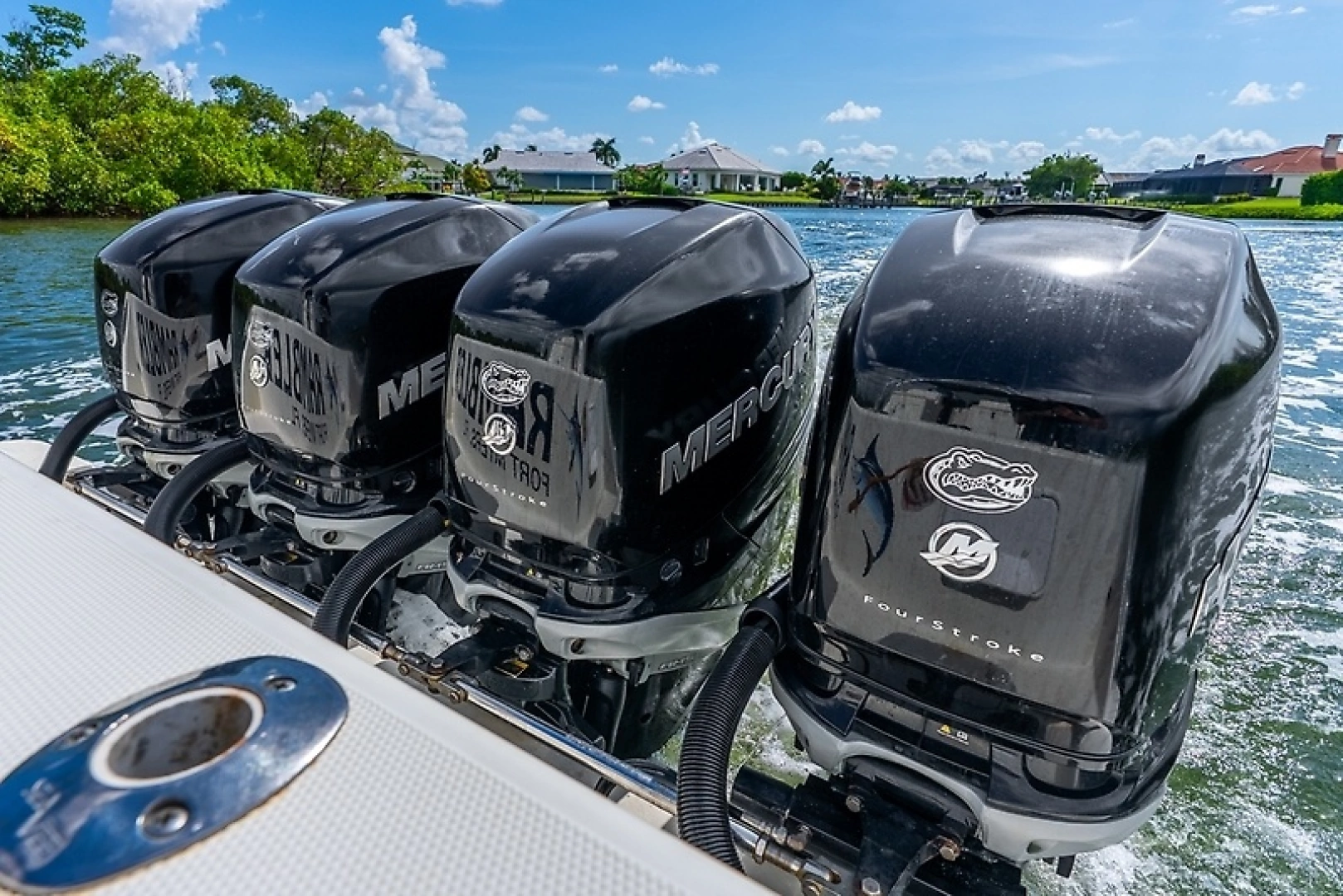 SeaVee 430 Fisharound Yacht For Sale