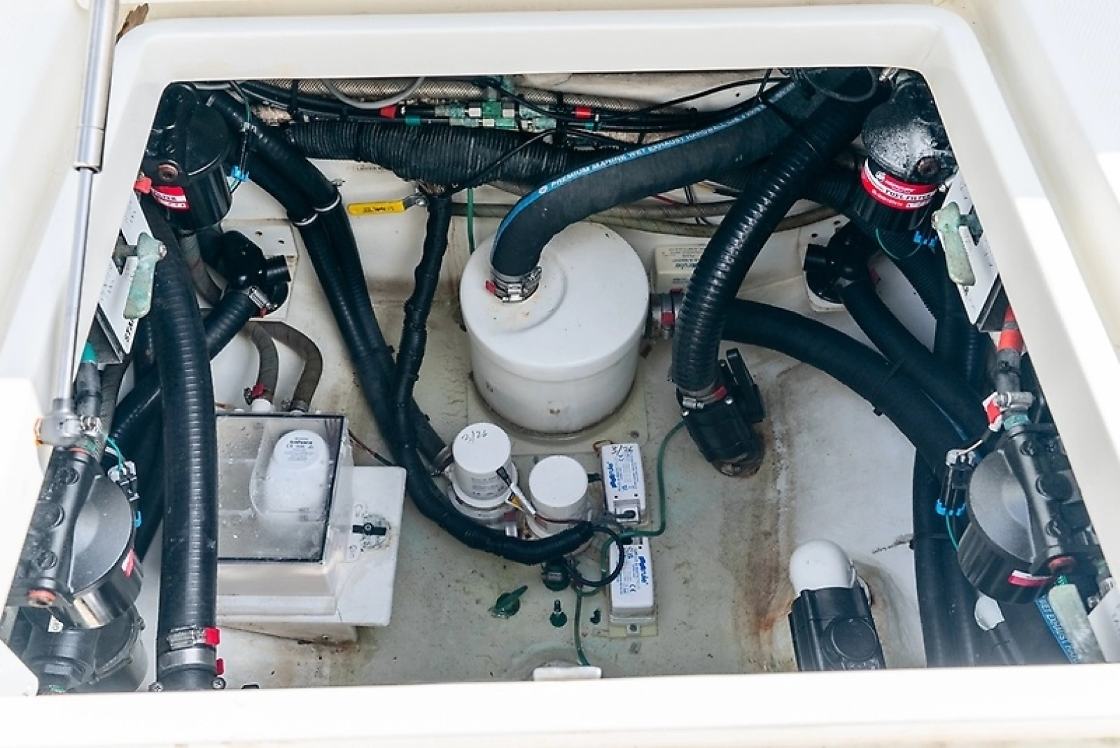 SeaVee 430 Fisharound Yacht For Sale