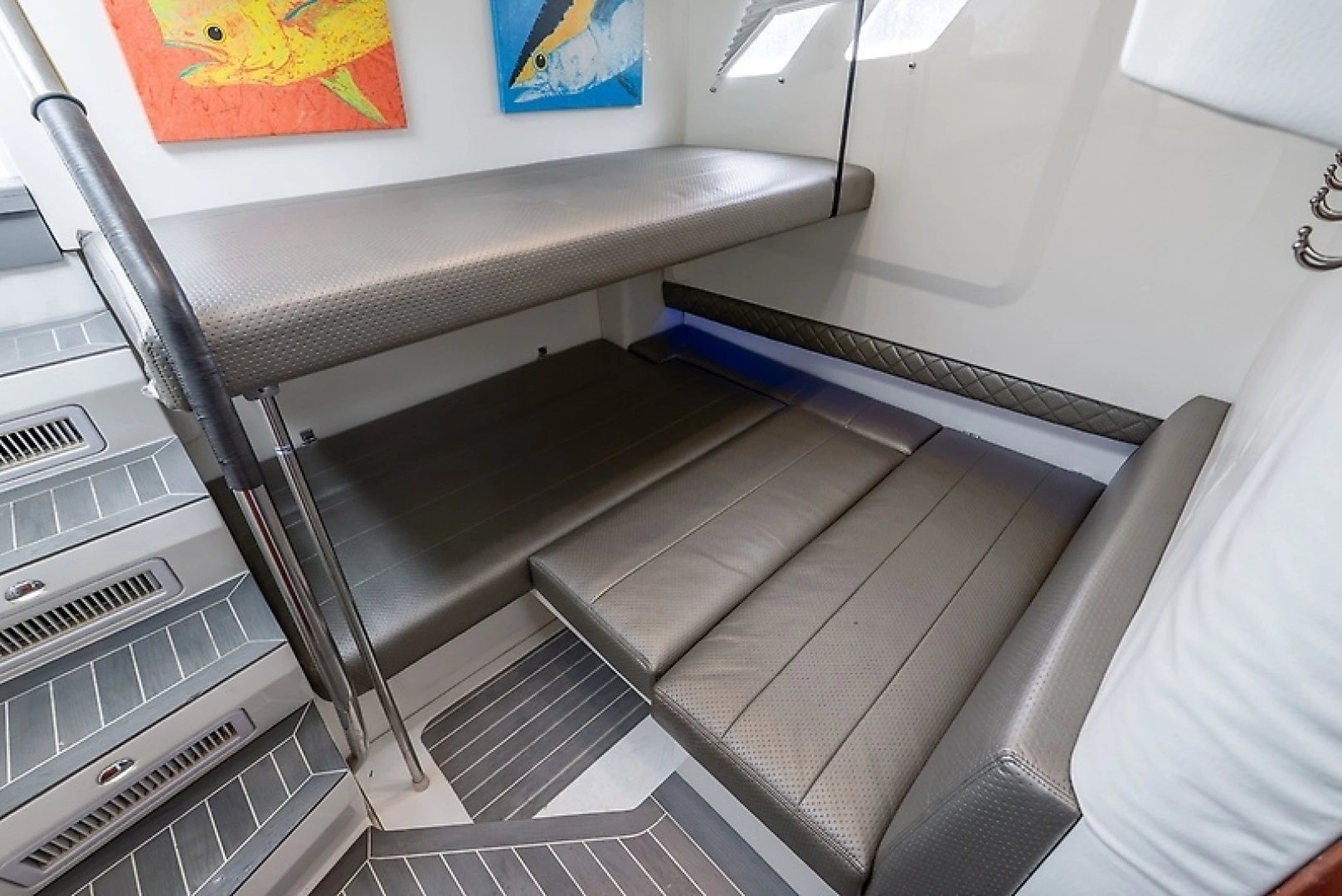 SeaVee 430 Fisharound Yacht For Sale