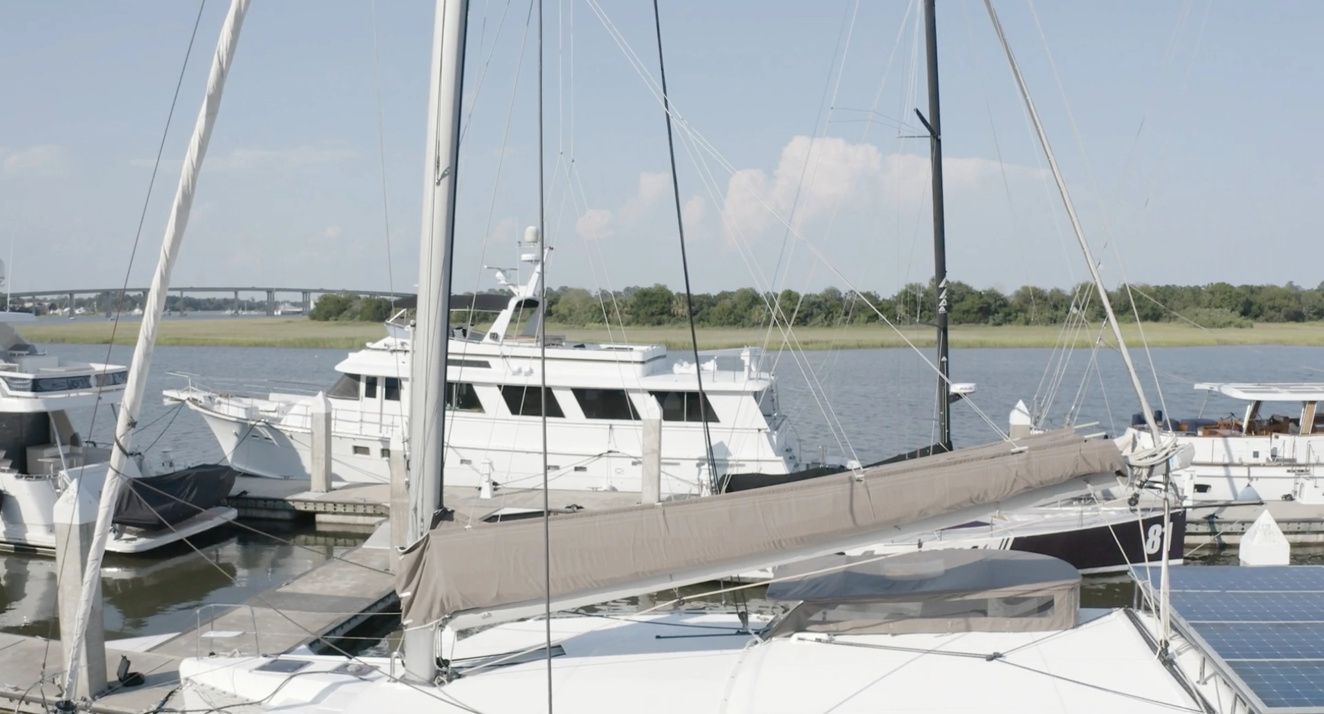 Lagoon 421 Yacht For Sale