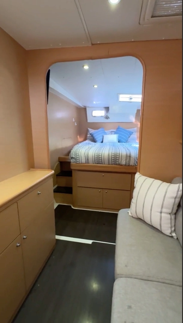 Lagoon 421 Yacht For Sale