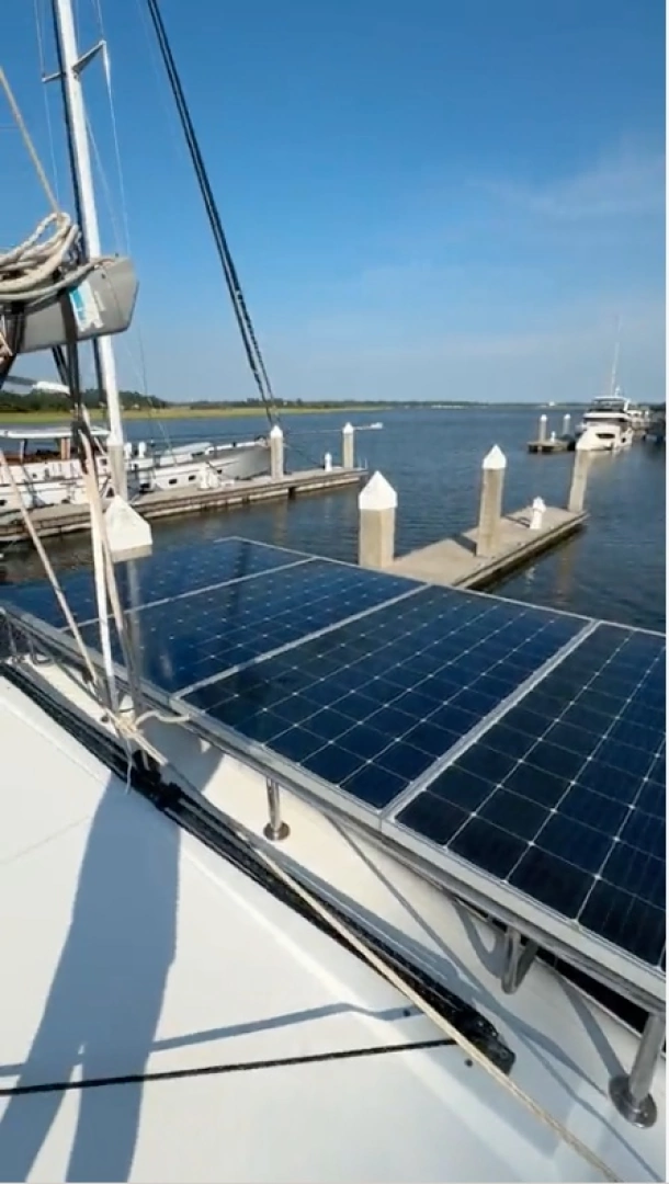 Lagoon 421 Yacht For Sale
