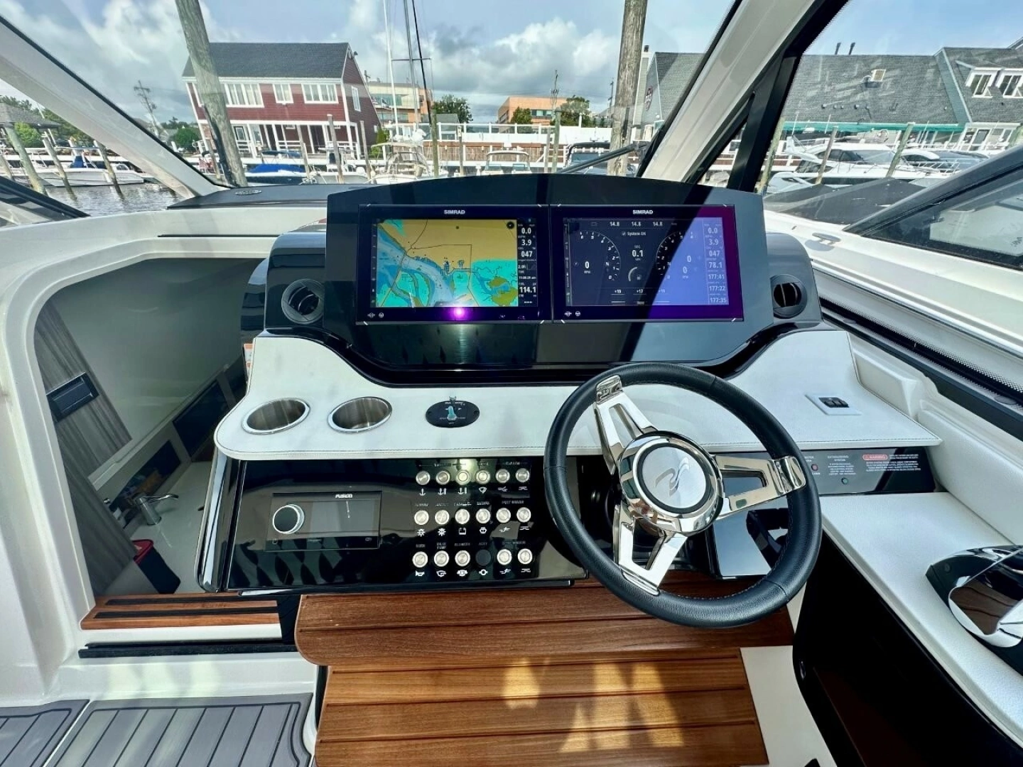 Sea Ray 37 Sundancer 370 OB Yacht For Sale
