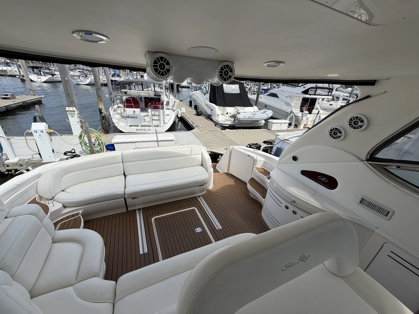 Sea Ray 510 Sundancer Yacht For Sale