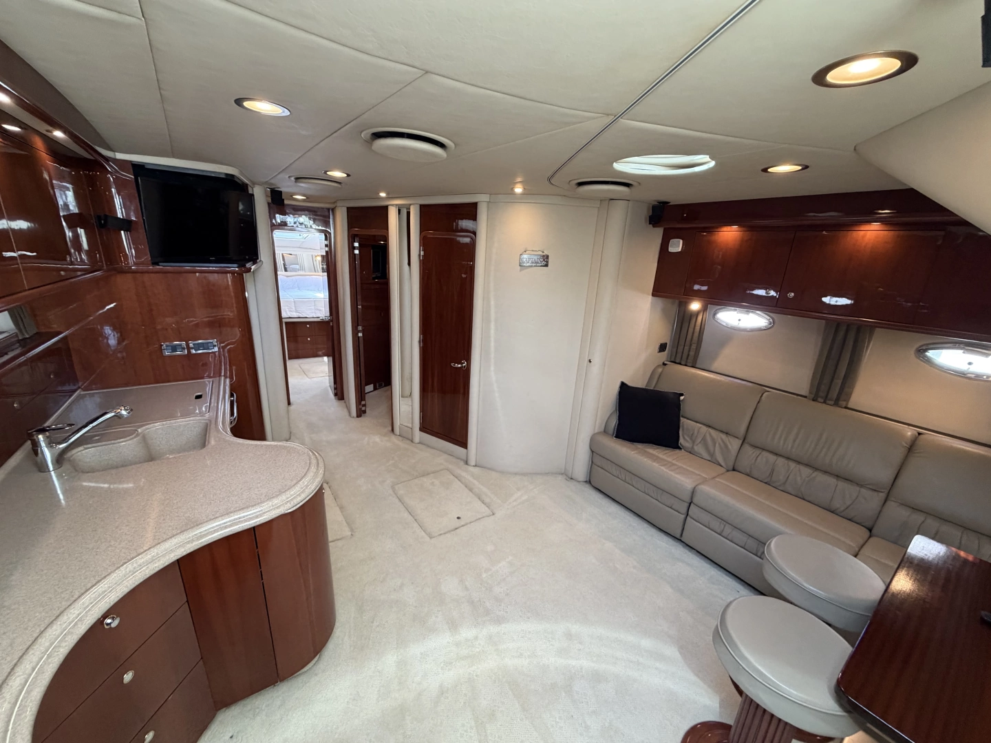 Sea Ray 510 Sundancer Yacht For Sale