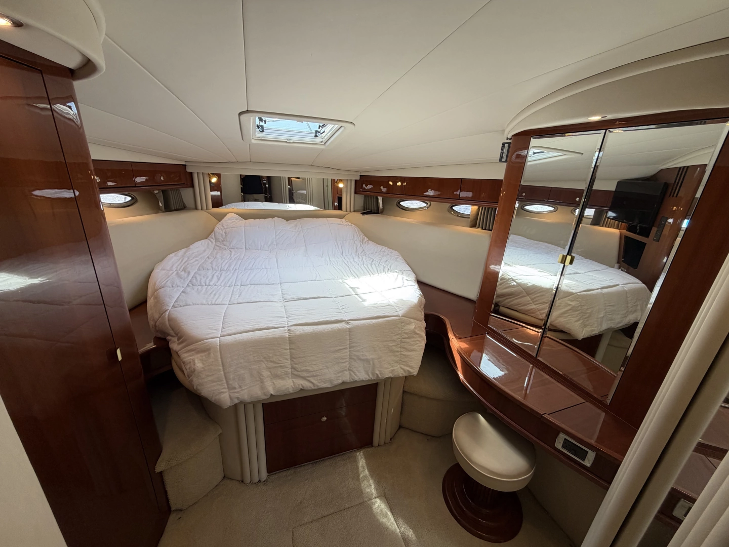 Sea Ray 510 Sundancer Yacht For Sale