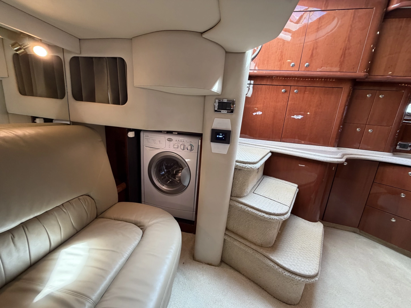 Sea Ray 510 Sundancer Yacht For Sale