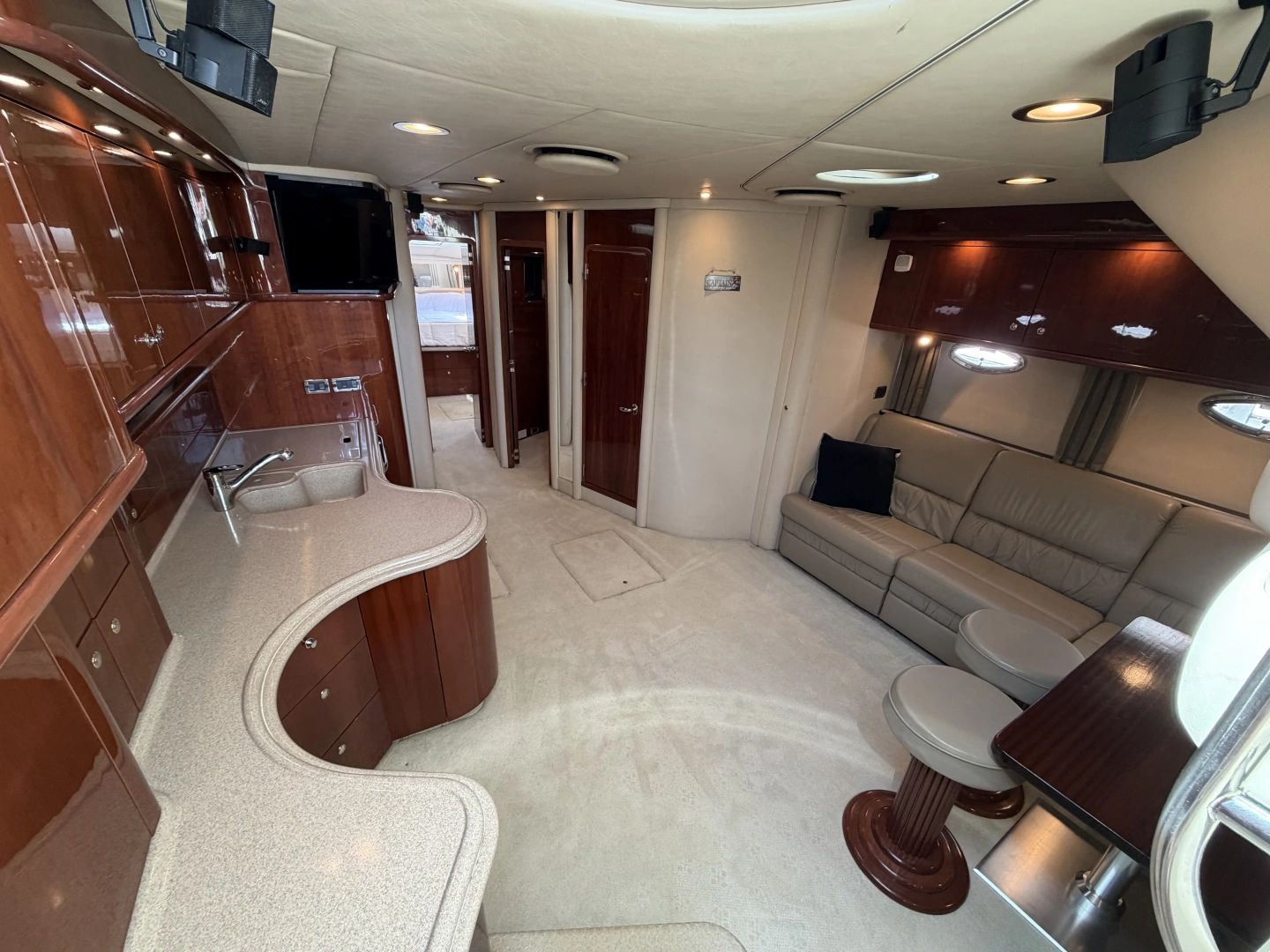 Sea Ray 510 Sundancer Yacht For Sale