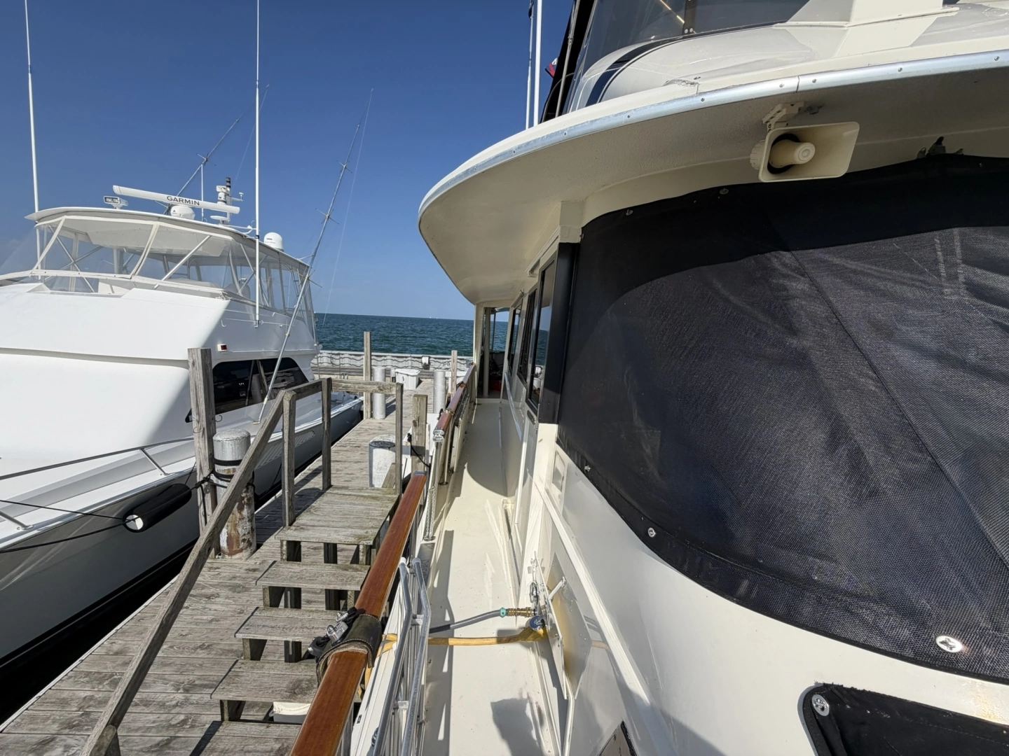 Hatteras CPMY Yacht For Sale