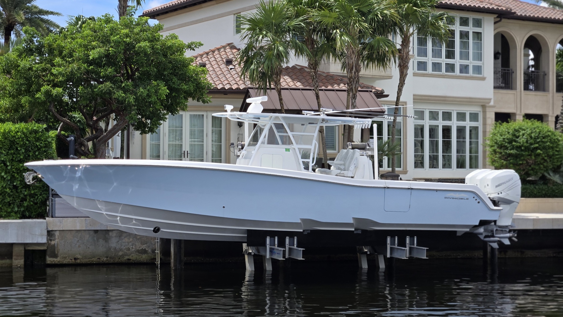 2018 Invincible 39 Open