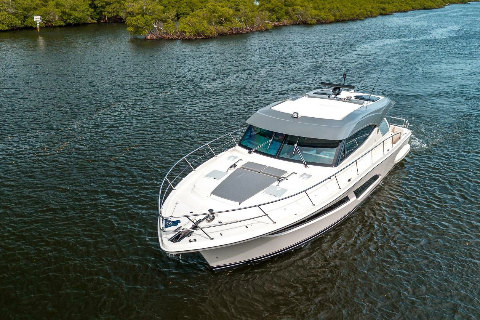 Riviera 465 SUV Yacht For Sale