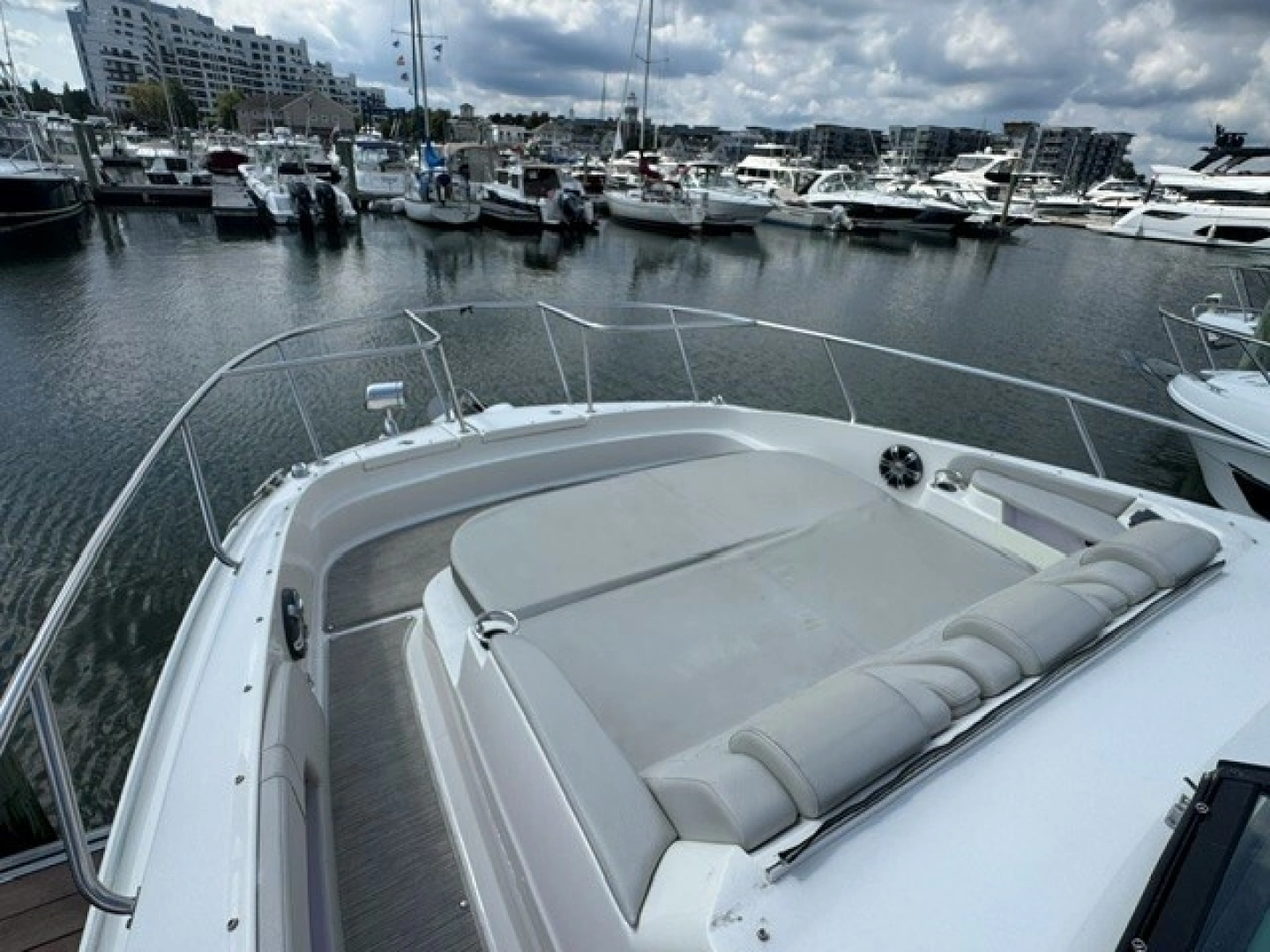 Sea Ray 320 Sundancer Yacht For Sale