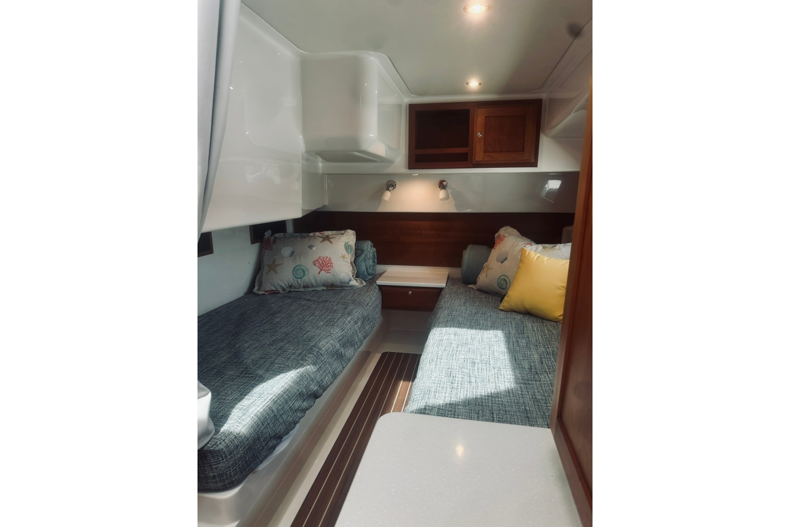 Sapphire 39ft Back Cove Yacht For Sale