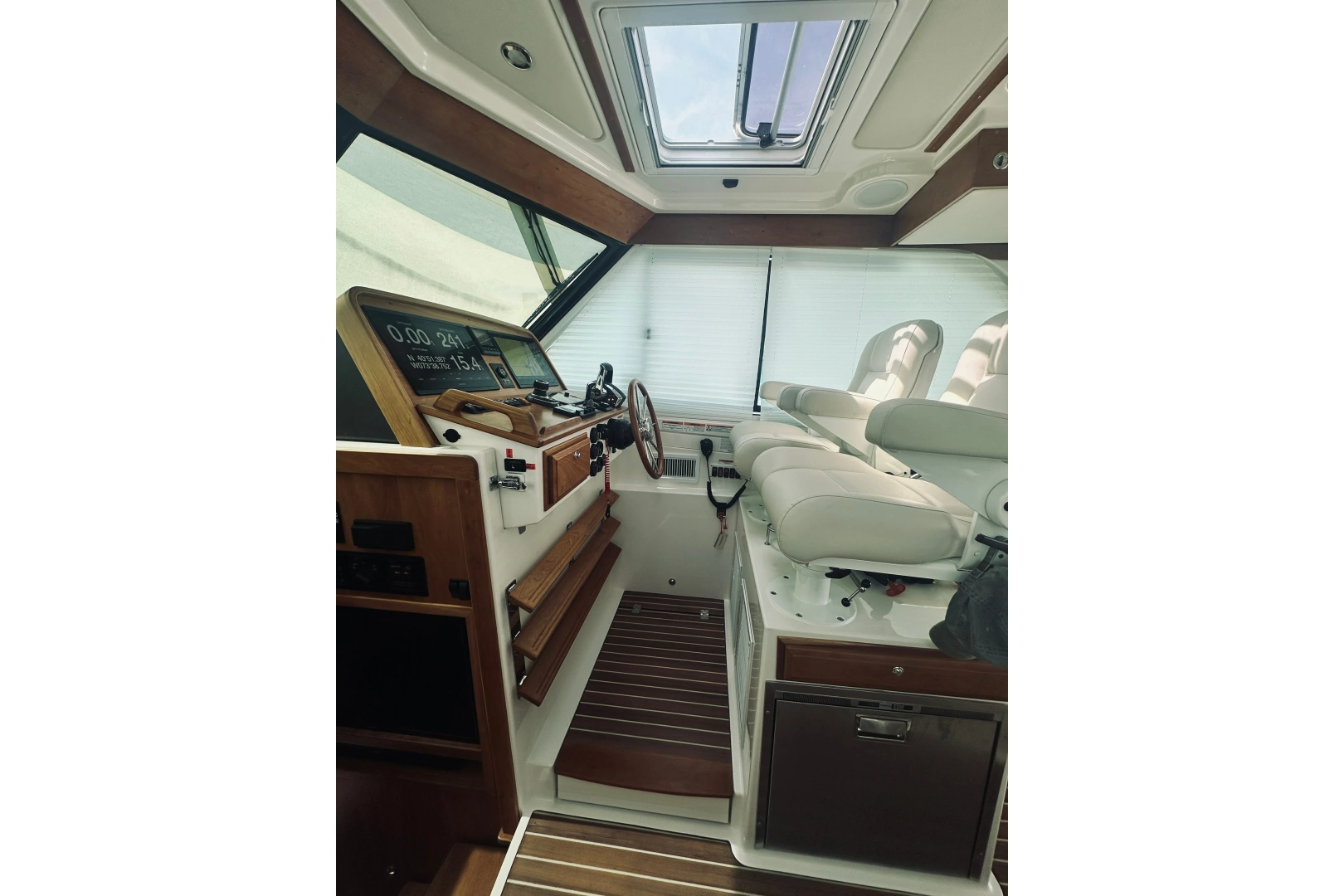 Back Cove 39O Yacht For Sale