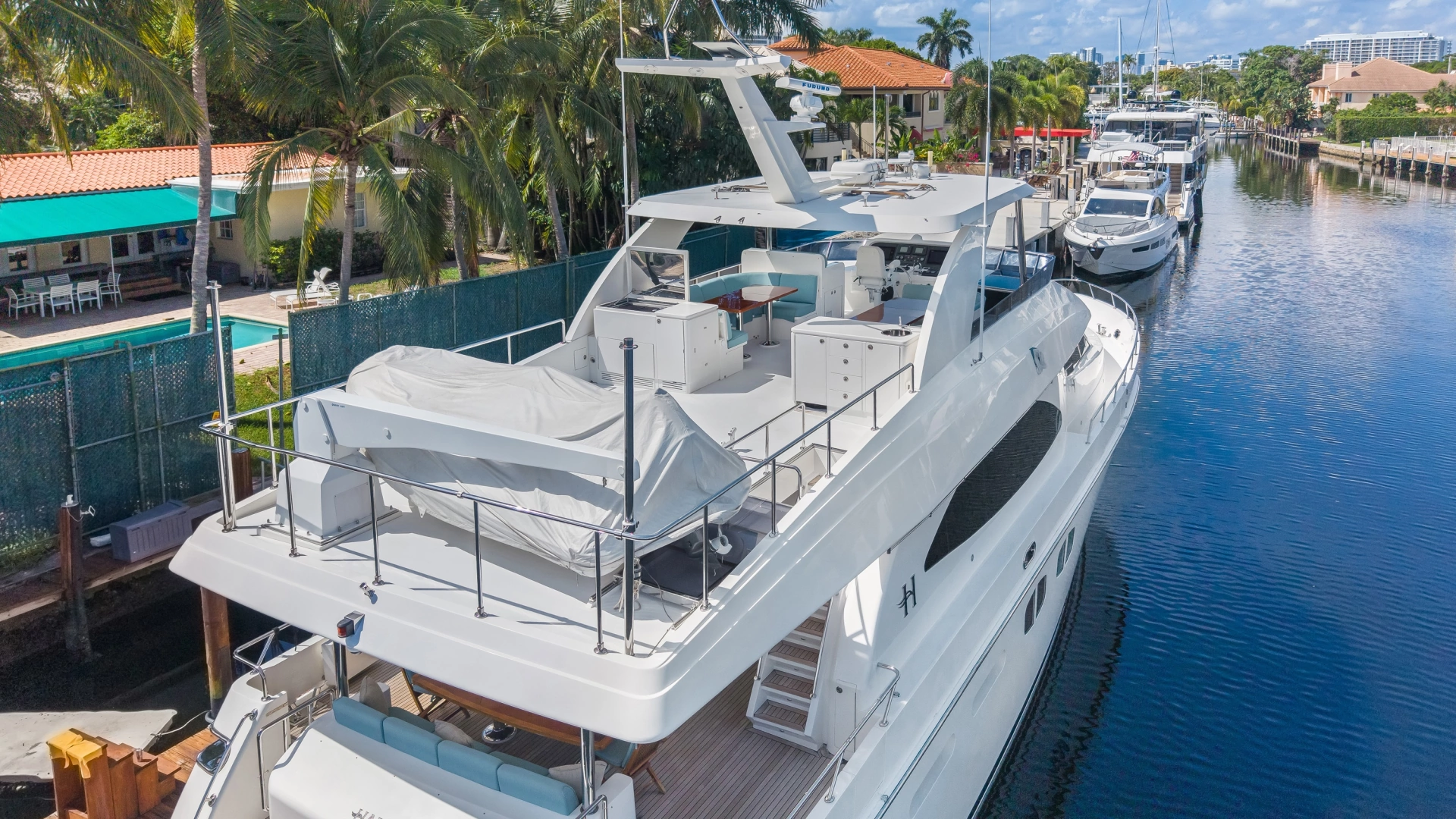 Hargrave Flybridge Yacht For Sale