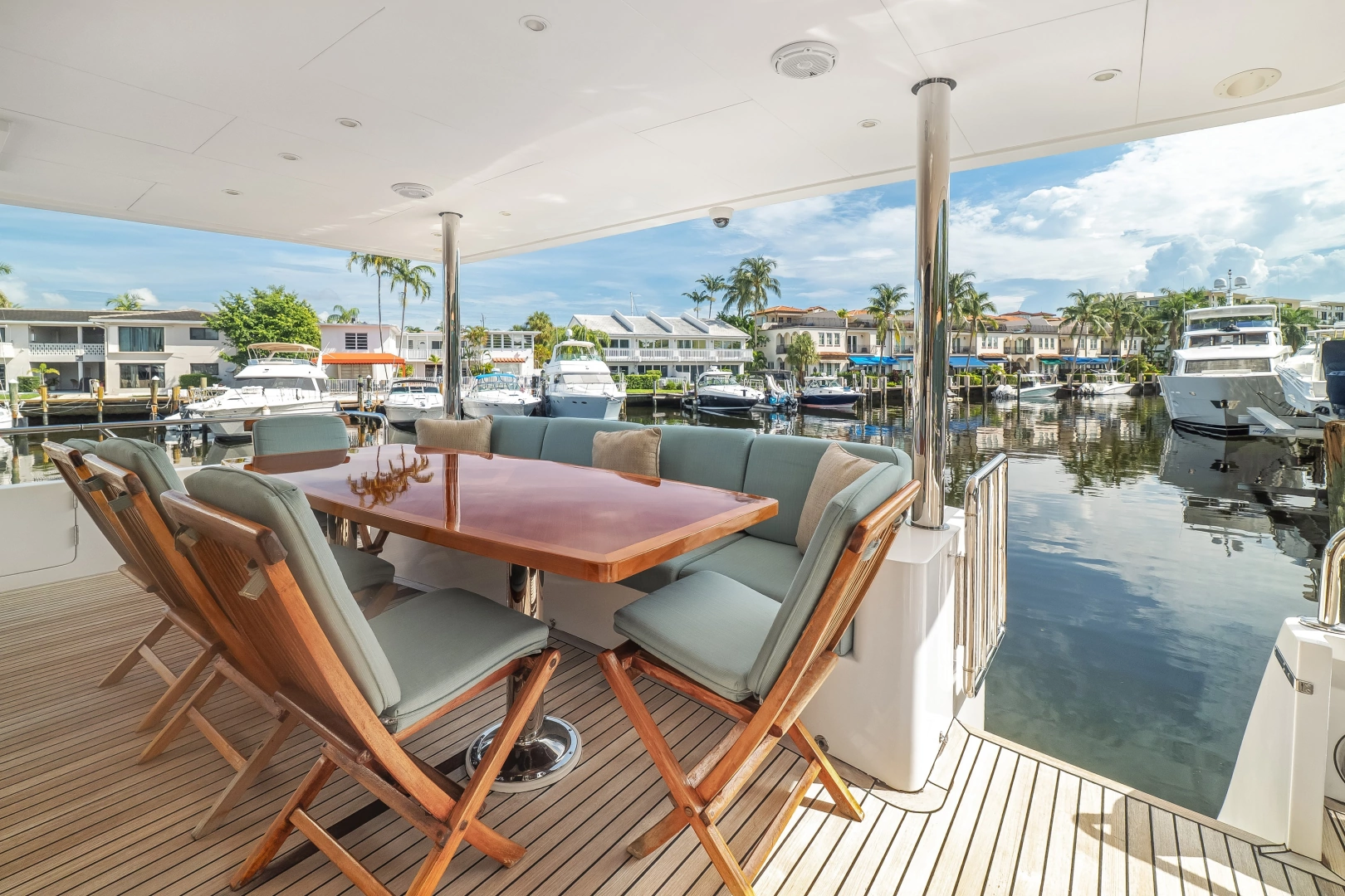 Hargrave Flybridge Yacht For Sale