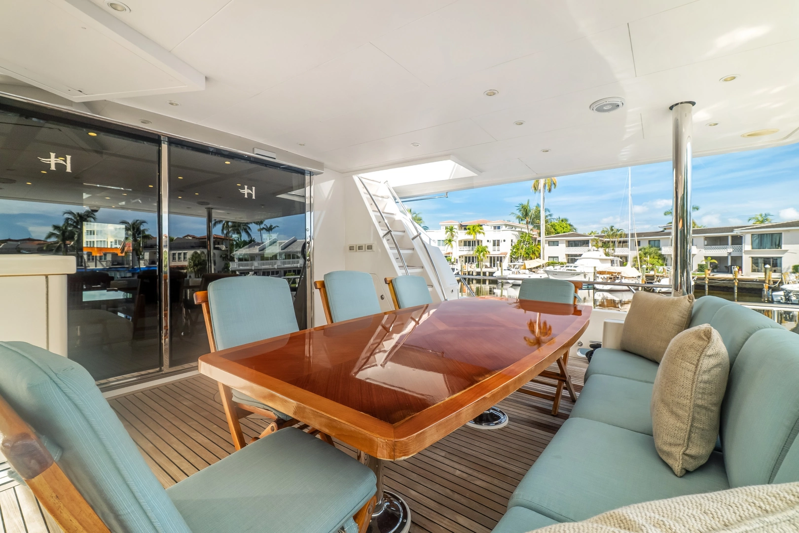 Hargrave Flybridge Yacht For Sale