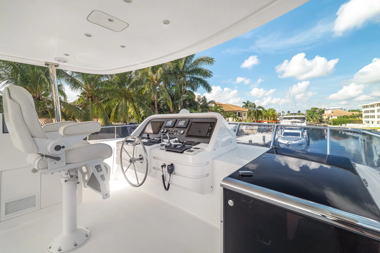 Hargrave Flybridge Yacht For Sale