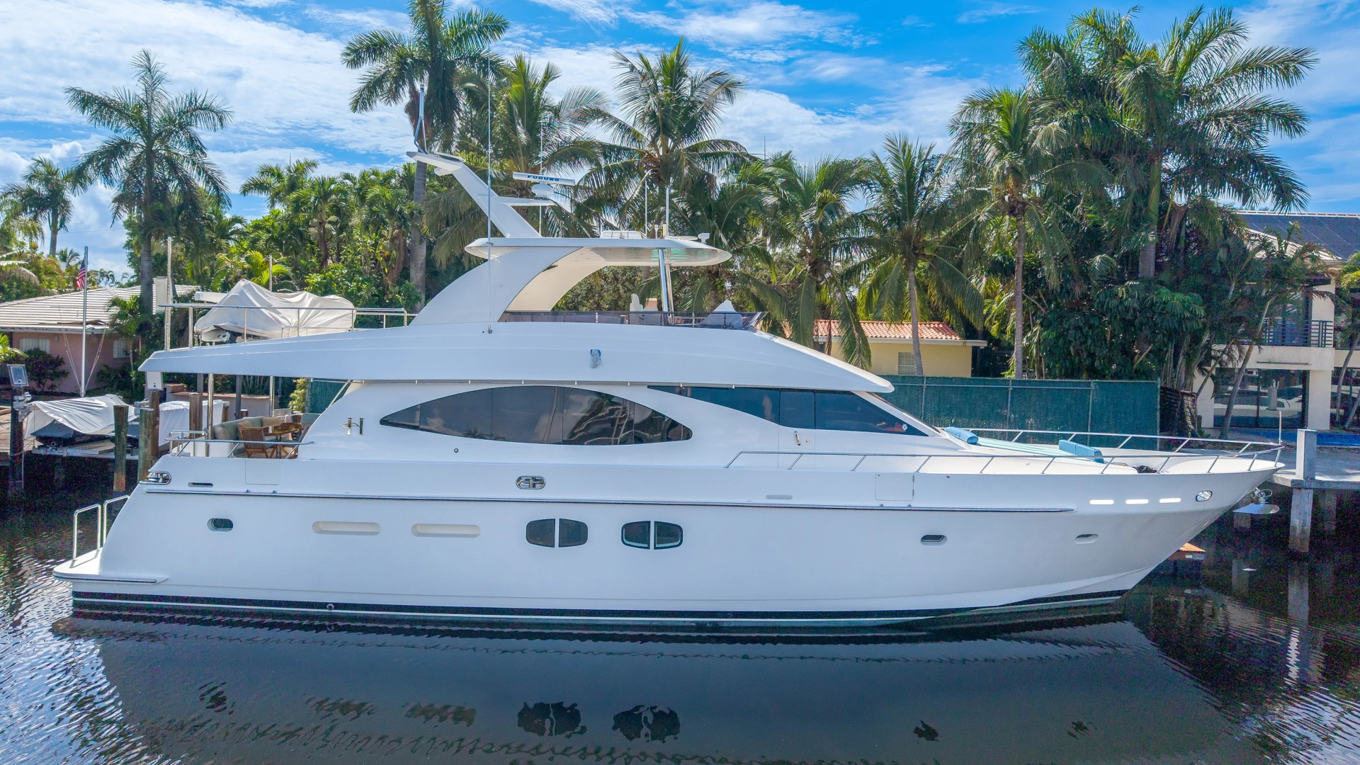 Hargrave Flybridge Yacht For Sale