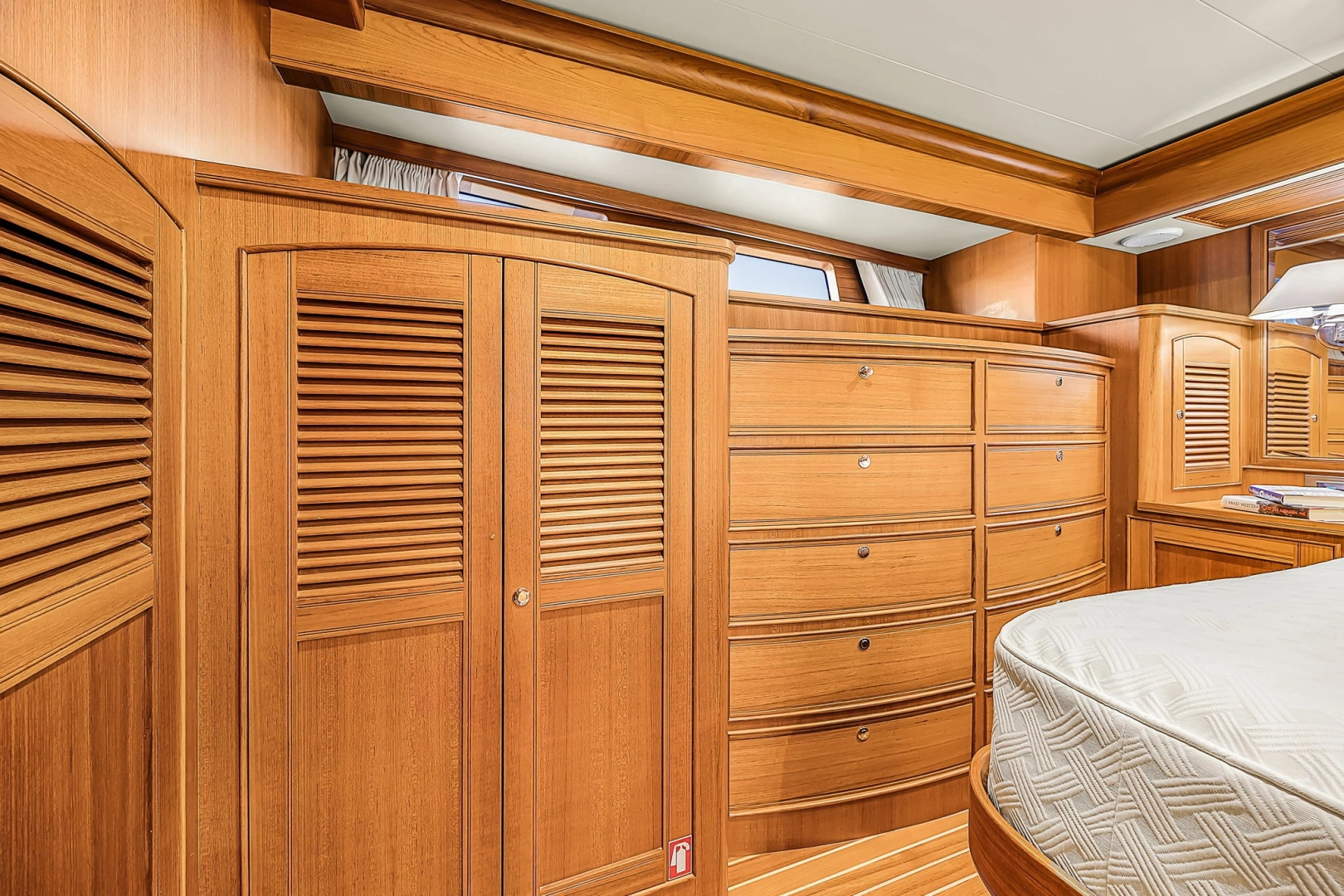 Marlow Explorer 58E Yacht For Sale