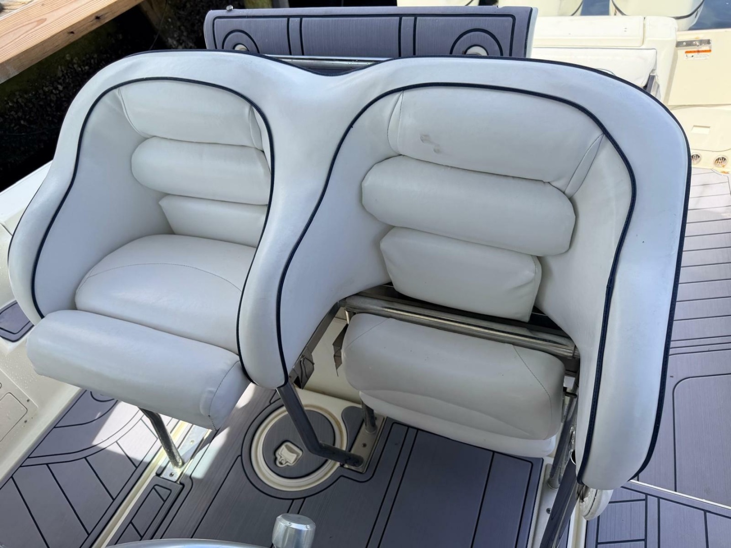 2005 Hydra-Sports 3300 VX