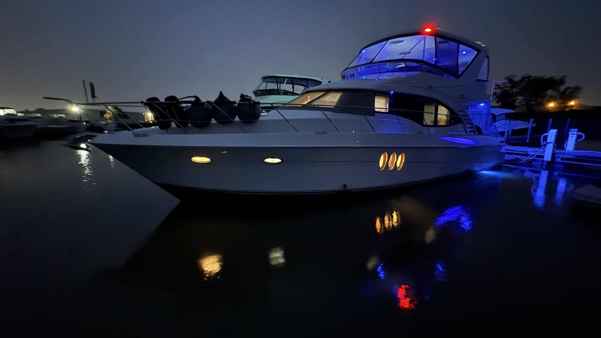 Knotty Dogs 52ft Silverton Yacht For Sale