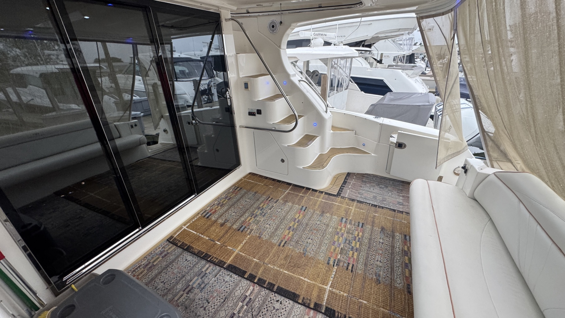 2009 Silverton 52 Ovation