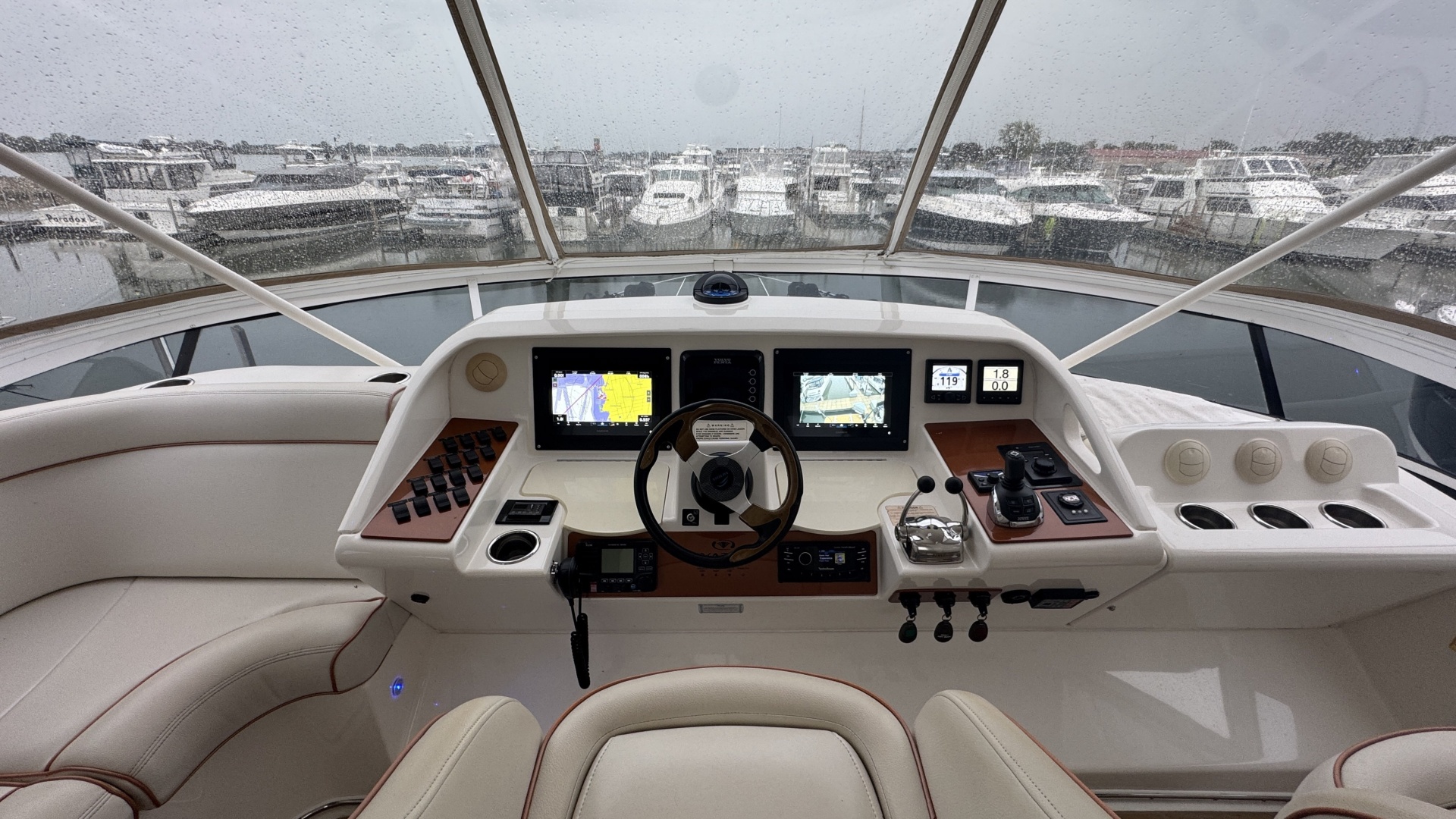 2009 Silverton 52 Ovation