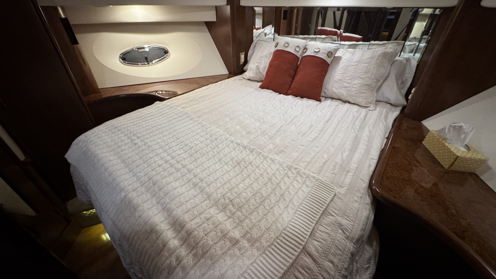 Knotty Dogs 52ft Silverton Yacht For Sale