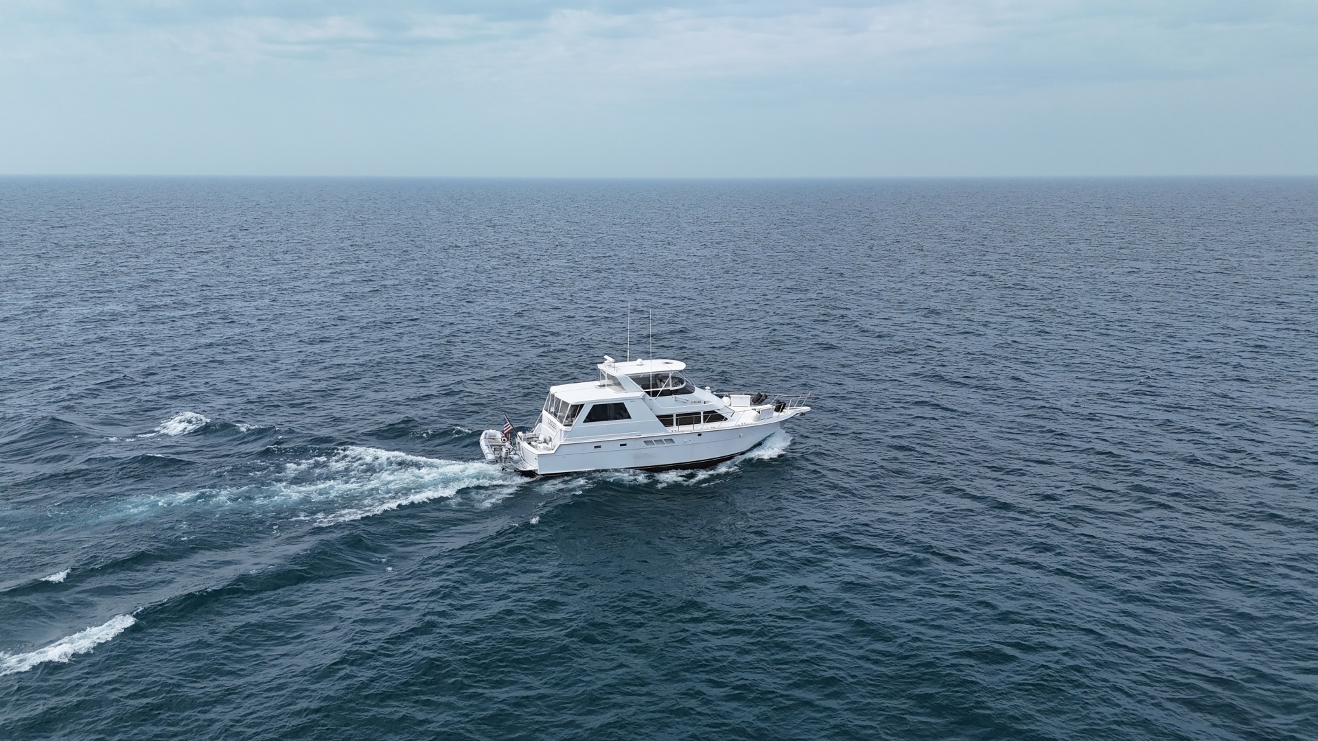 1999 Hatteras 52 Cockpit Motor Yacht