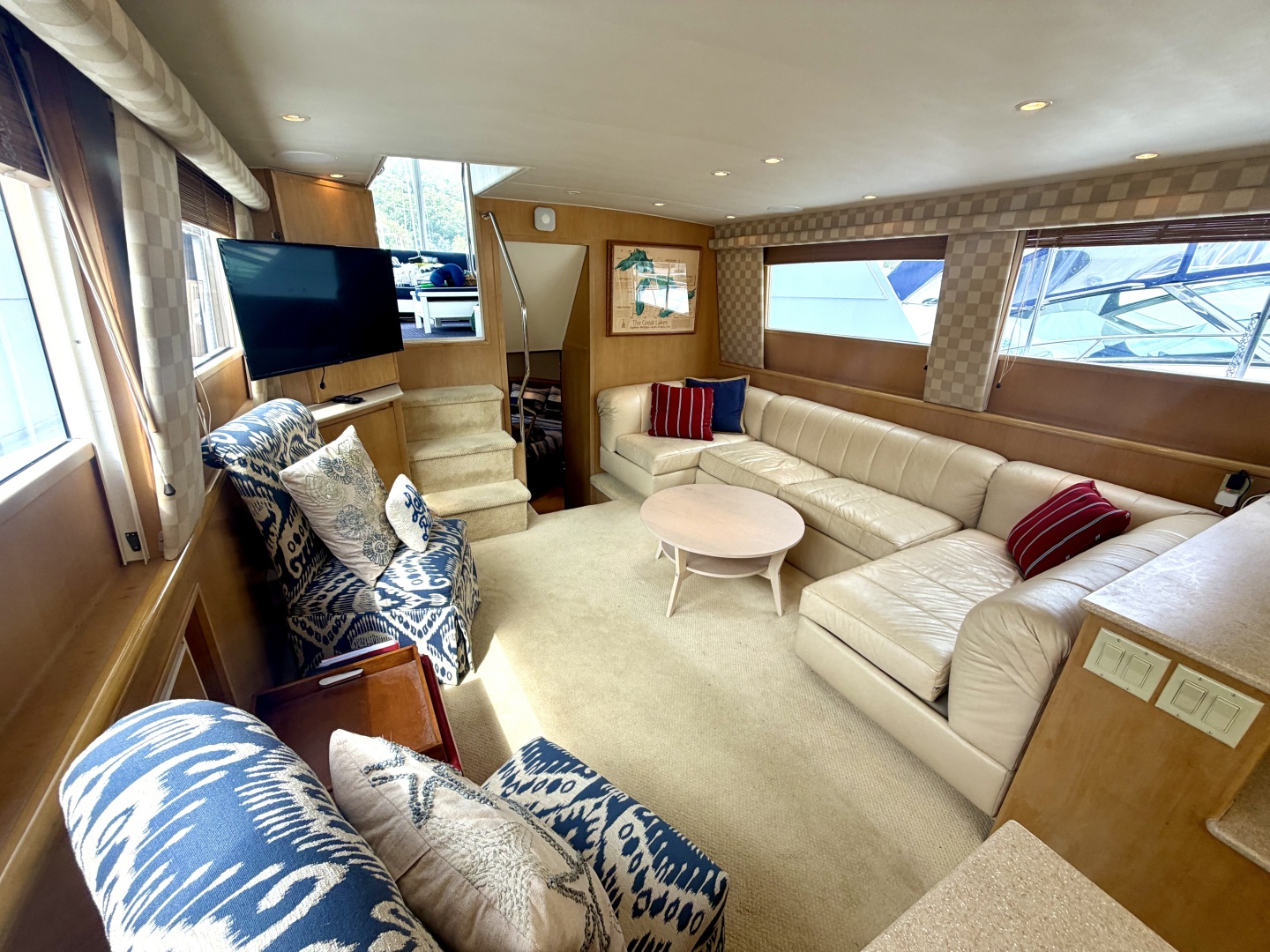 1999 Hatteras 52 Cockpit Motor Yacht