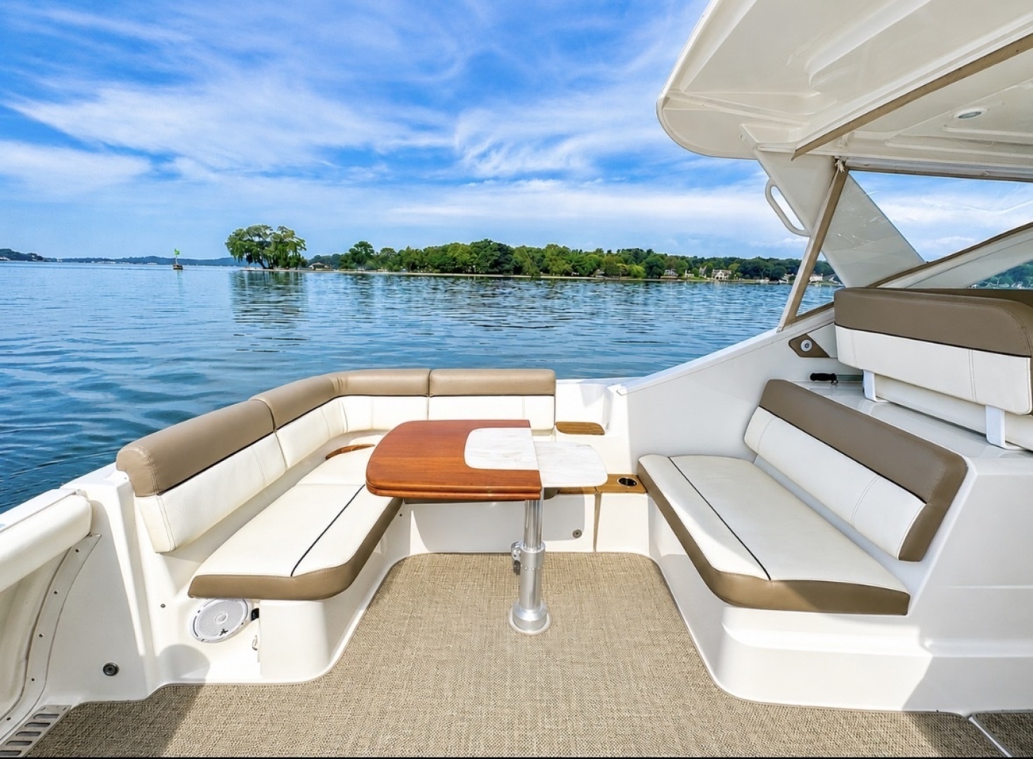 2015 Tiara Yachts 3100 Coronet
