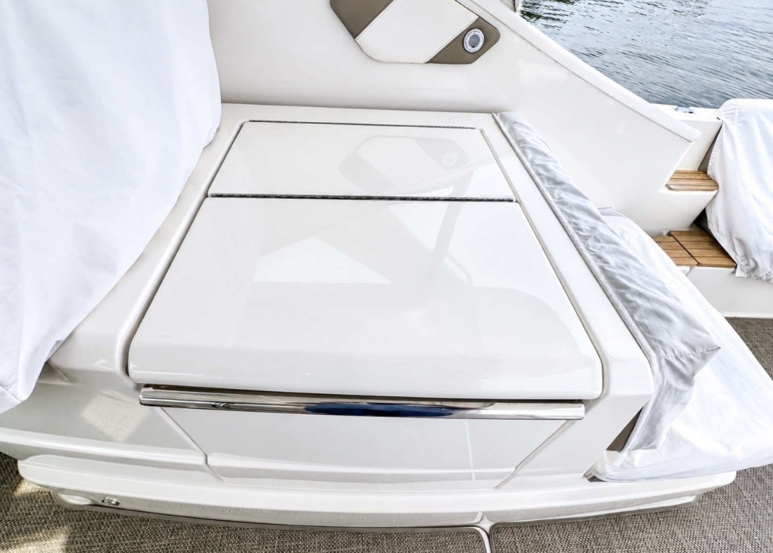 2015 Tiara Yachts 3100 Coronet