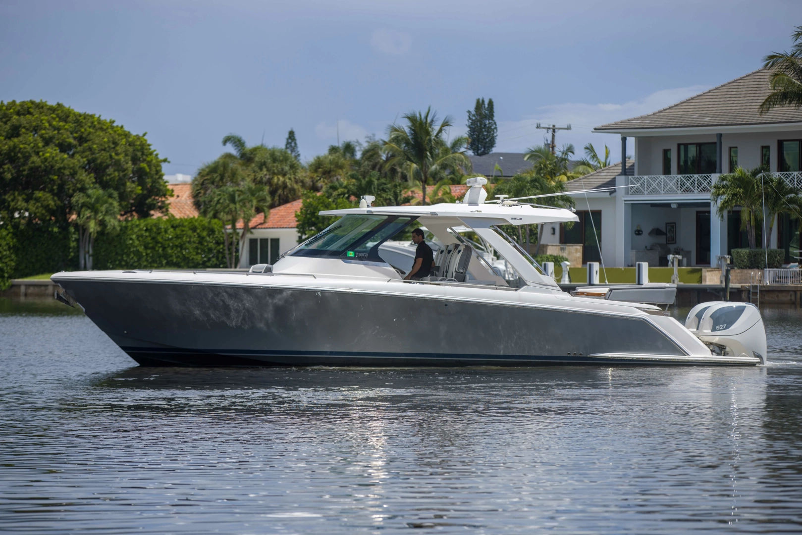 Tiara Yachts 38LS Yacht For Sale