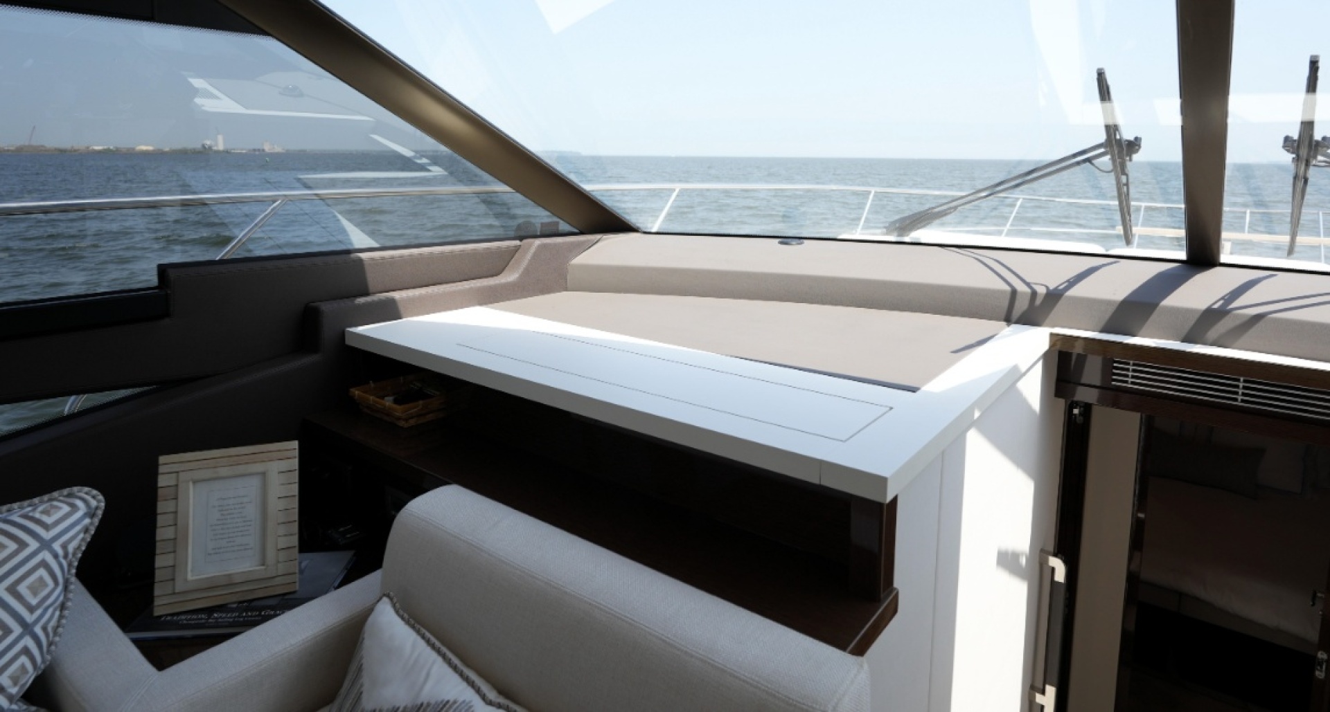 2023 Prestige 590