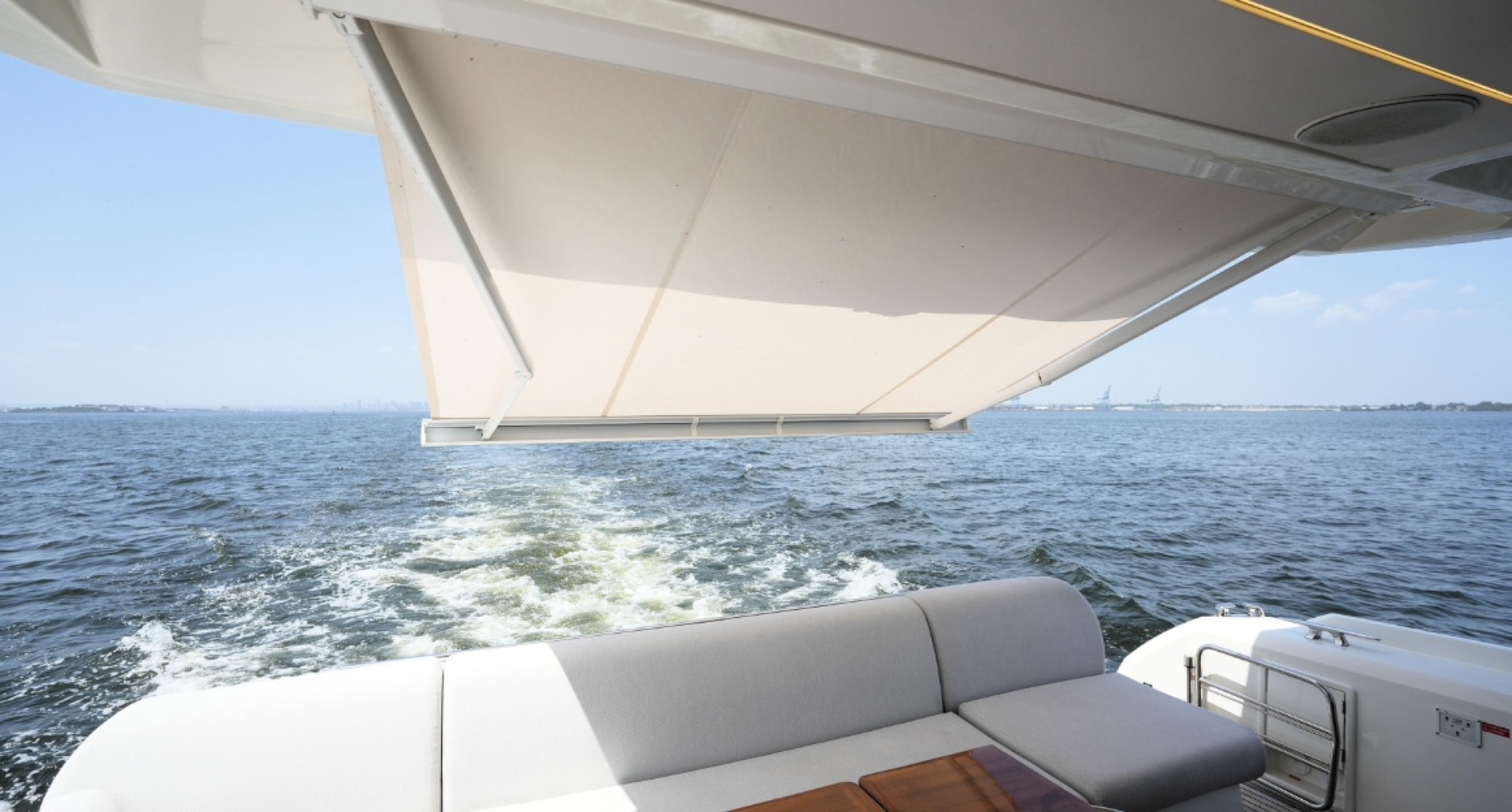 2023 Prestige 590