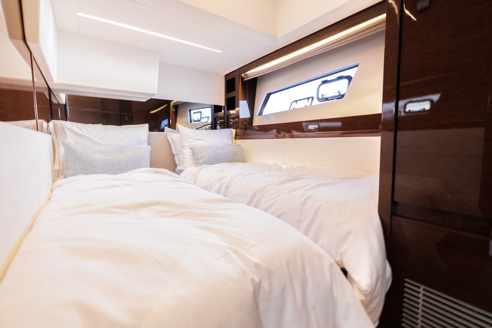52ft Prestige Yacht For Sale