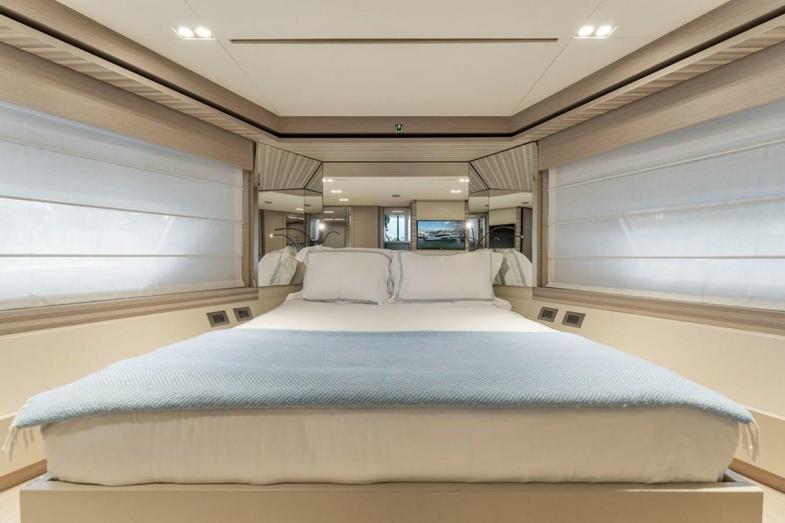 ONLY ONE 67ft Ferretti Yachts Yacht For Sale