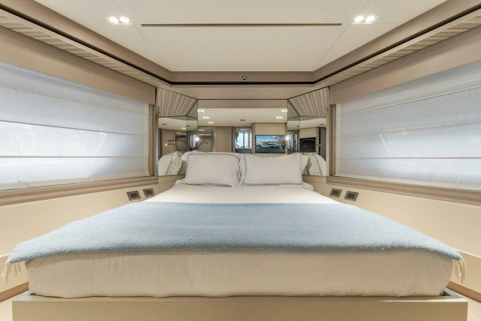 Ferretti Yachts 670 Motoryacht Yacht For Sale