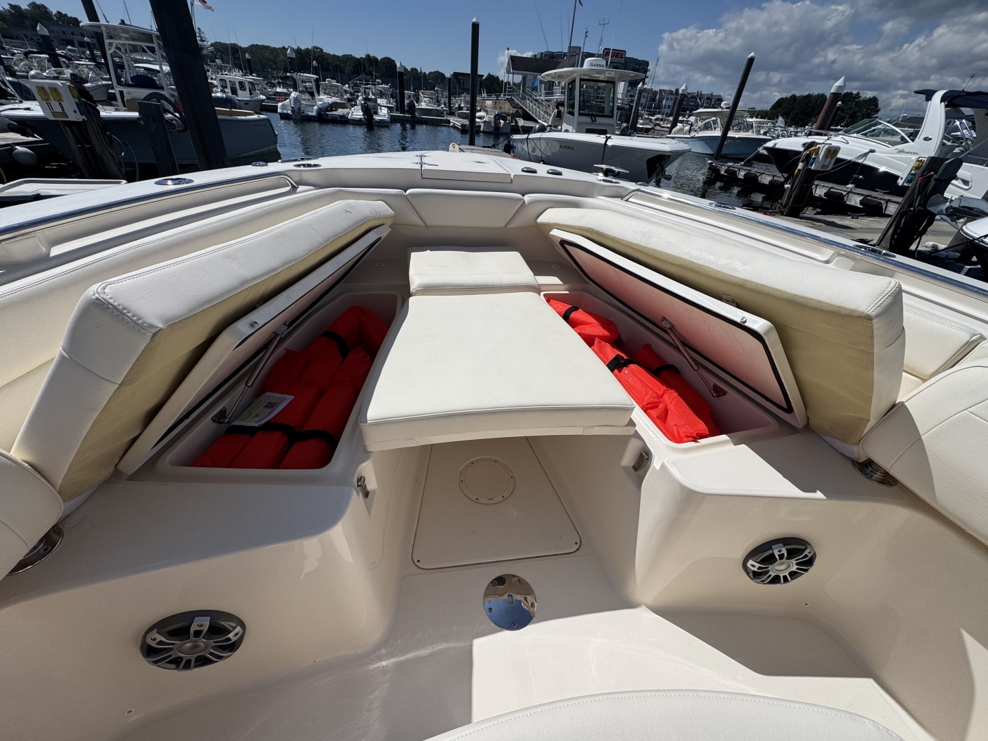 27ft Grady White Yacht For Sale