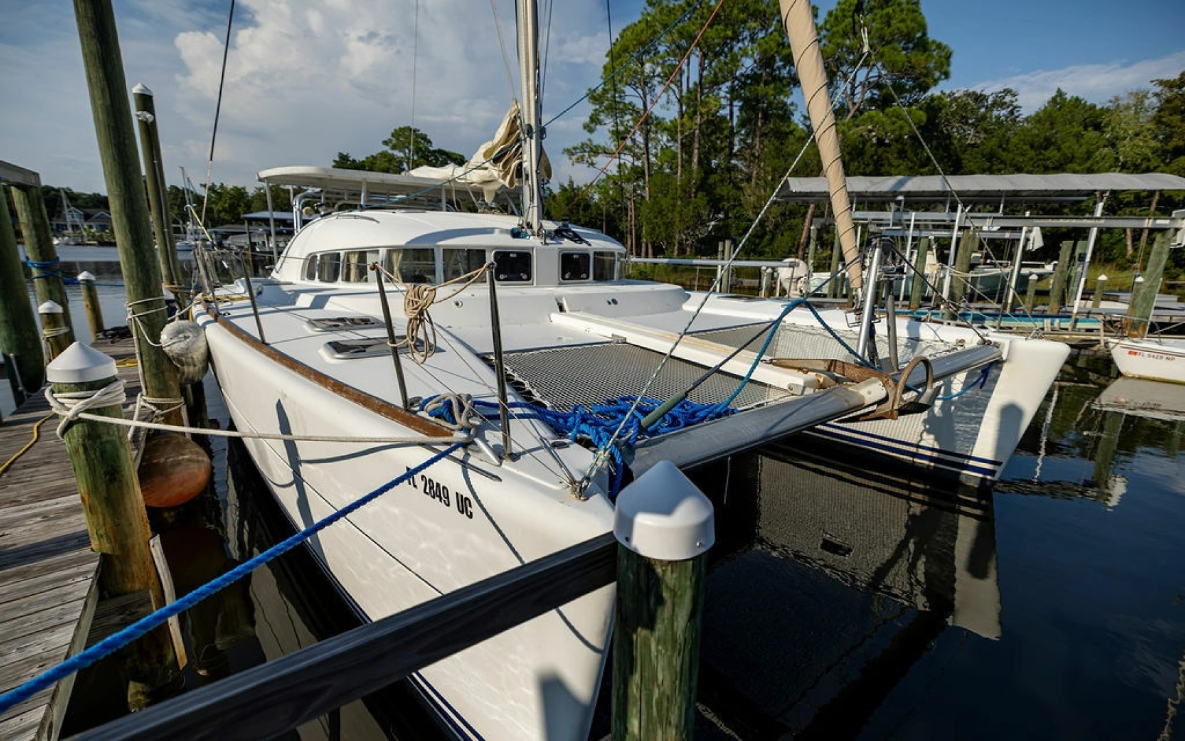 2001 Lagoon 410, photo 1 of 30