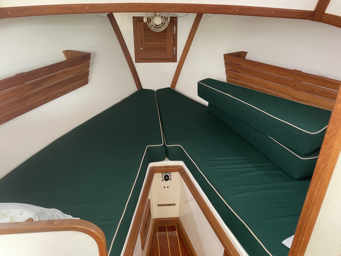 CELESTIA H 28ft Ellis Yacht For Sale