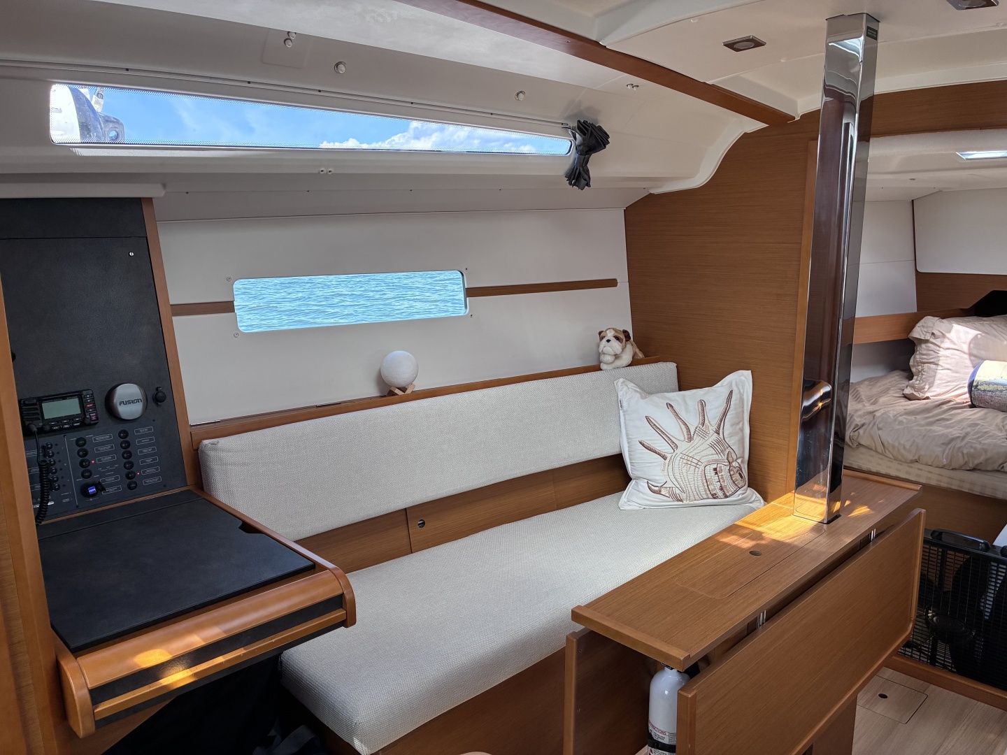 2015 Jeanneau Sun Odyssey 349