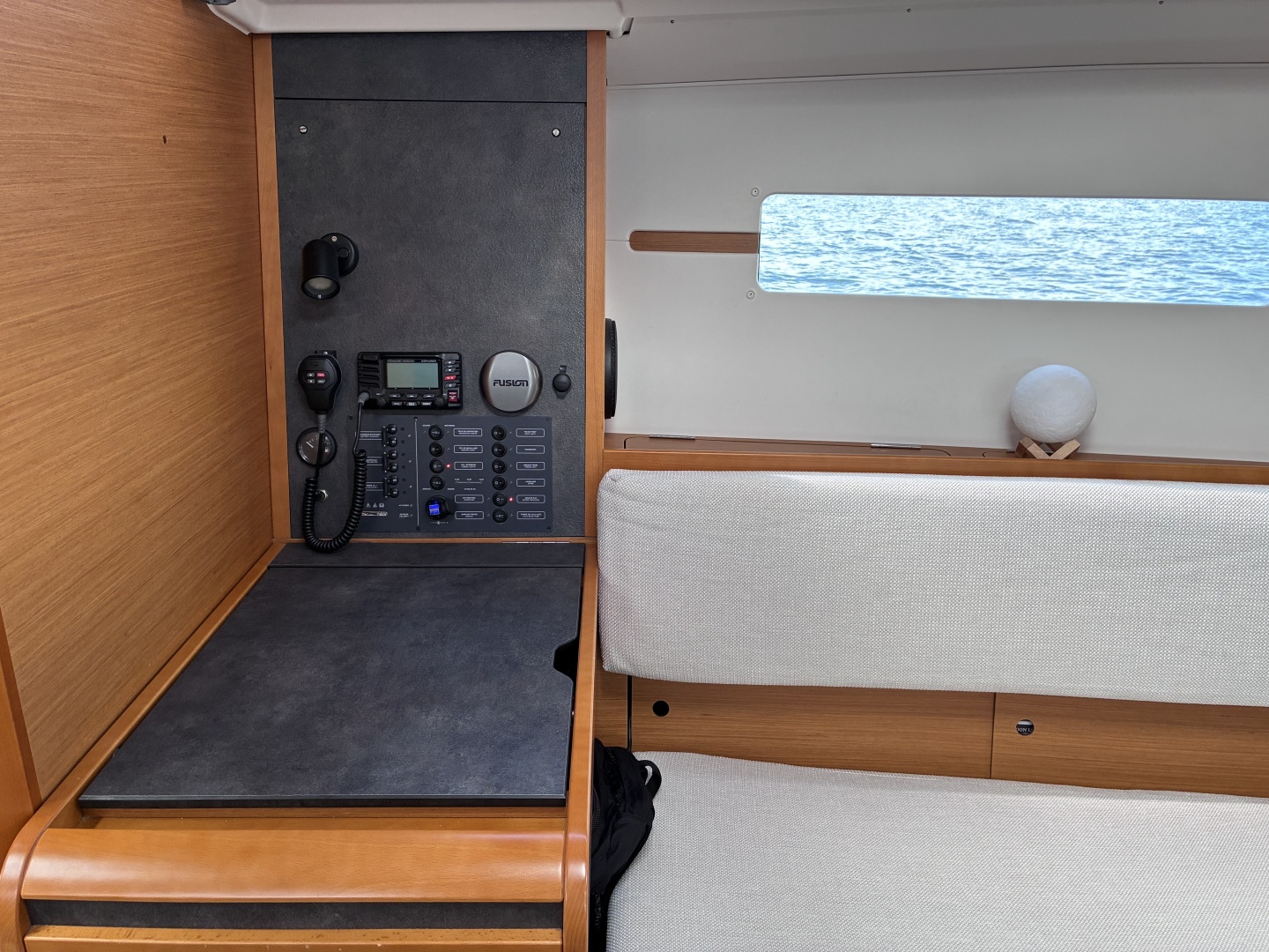 2015 Jeanneau Sun Odyssey 349